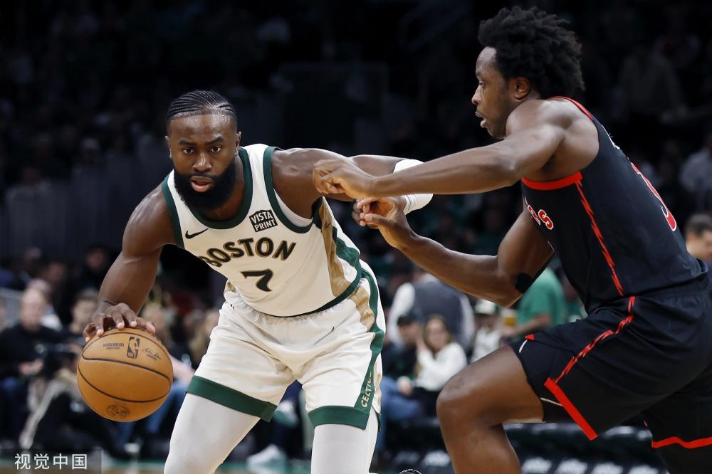 使得他在比 使得他在比